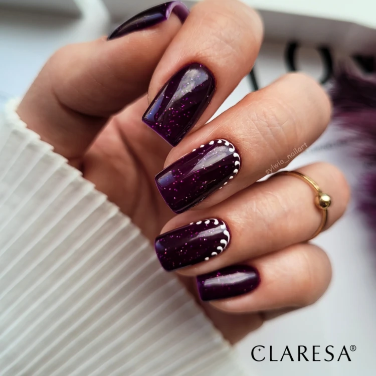 Lakier-hybrydowy-Purple-631---stylizacja-paznokci.webp