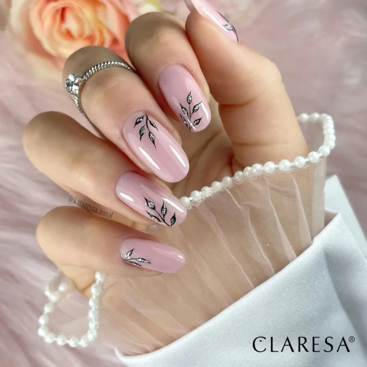 claresa-zel-budujacy-hard-easy-french-pink-stylizacja.webp
